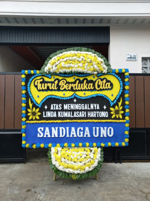 Papan Bunga Duka di Hiliserangkai