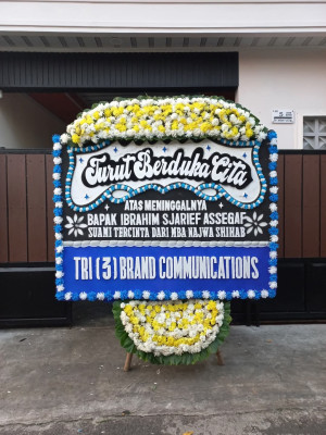 Papan Bunga Duka di Hiliserangkai